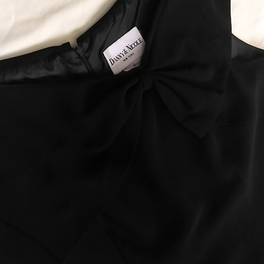 LBD - Picture 2 of 3